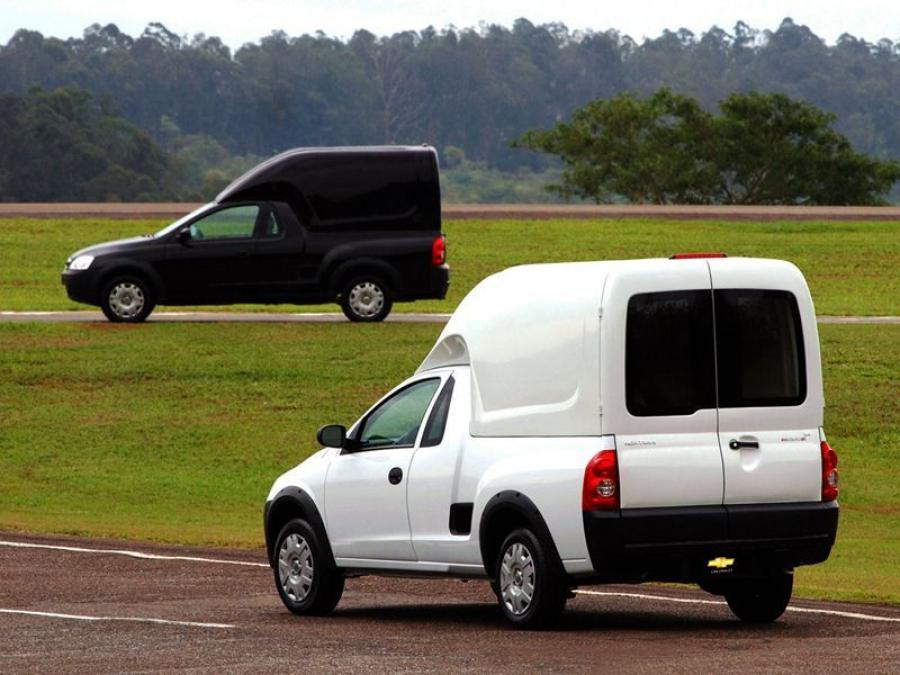  Chevrolet Montana Combo 2007 года  (фото 3 из 7)